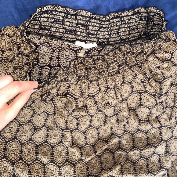 Soprano Off Shoulder Top - Picture 4 of 7